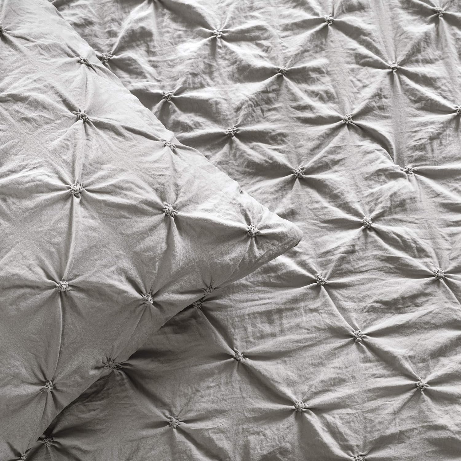 Ravello Pintuck Comforter Set - Luxe 5 Piece Textured Bedding Set - Traditional Glam & Farmhouse Inspired Bedroom Decor - Full/ Queen, Light Gray